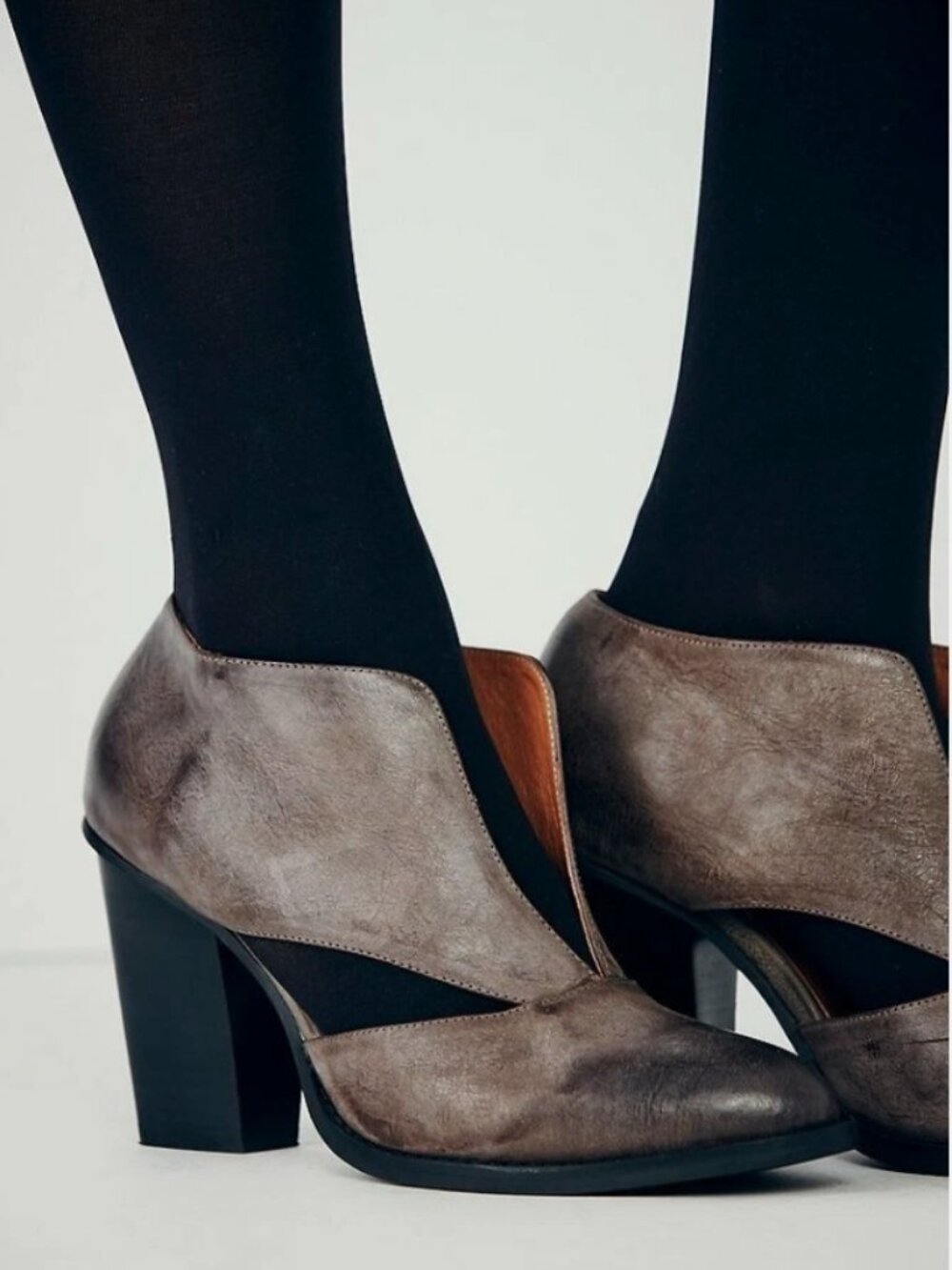 NEW Free People Deep V ankle Boot size 6.5 MSRP: $158